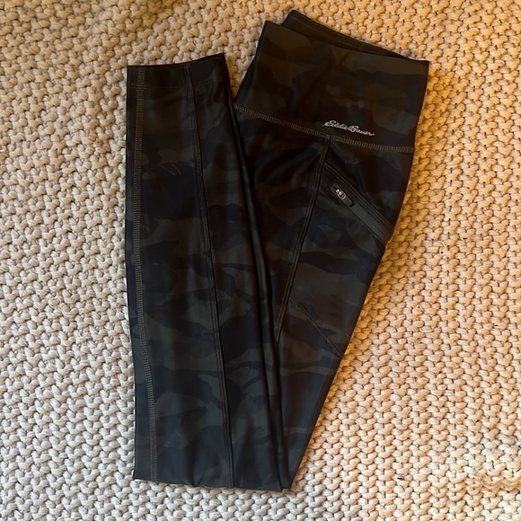 Camo Eddie Bauer Leggings - Picture 1 of 4